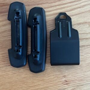 Yakima Base Line BC 159 (B41-4) one pair rack accessories